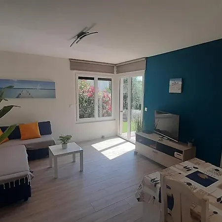 Pavillon 4 Personnes Entierement Renove Proche アパート *